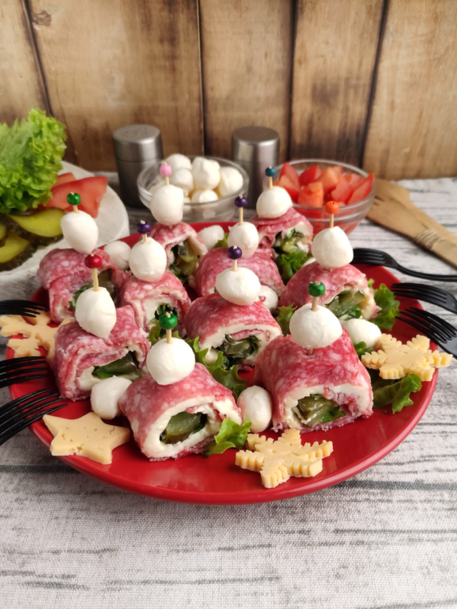 cropped-Smoky-Salami-Cream-Cheese-Appetizer-8.png