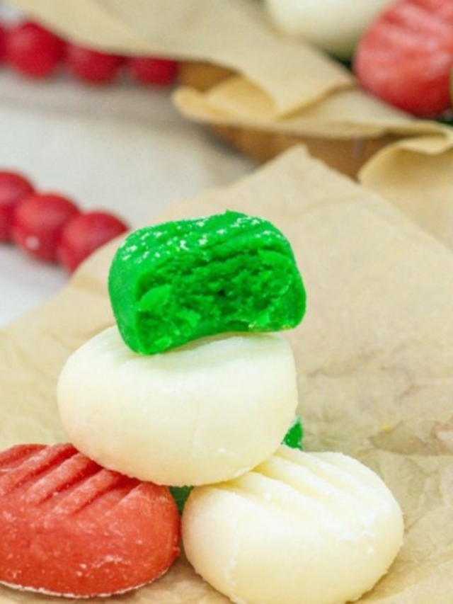 20 Easy Candy Recipes Ideas to create. The best Valentines day or Christmas snacks, quick homemade sweet treats for kids and parties.
