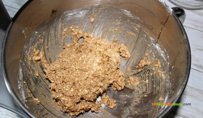 the oat meal cookie mixture, Oatmeal Maple Cookies Recipe with cinnamon. Easy healthy cookies or biscuits made with brown sugar for snacks or treats for kids.